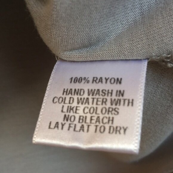 Olivia Moon sleeveless front drape rayon top size M. - Picture 4 of 4